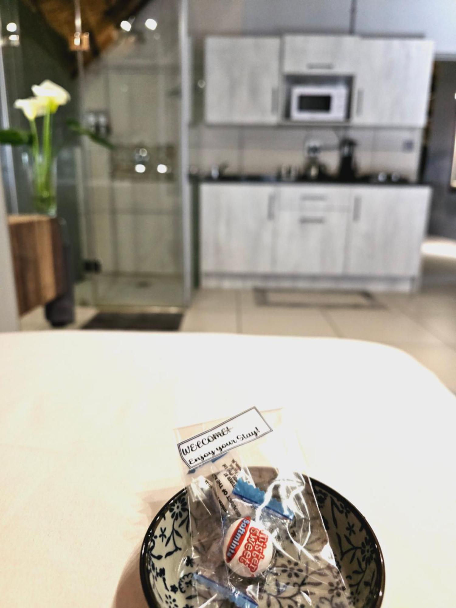 Highveld Splendour Boutique Bed And Breakfast แอร์เมอโล ภายนอก รูปภาพ