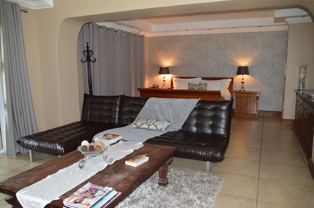 Highveld Splendour Boutique Bed And Breakfast แอร์เมอโล ภายนอก รูปภาพ
